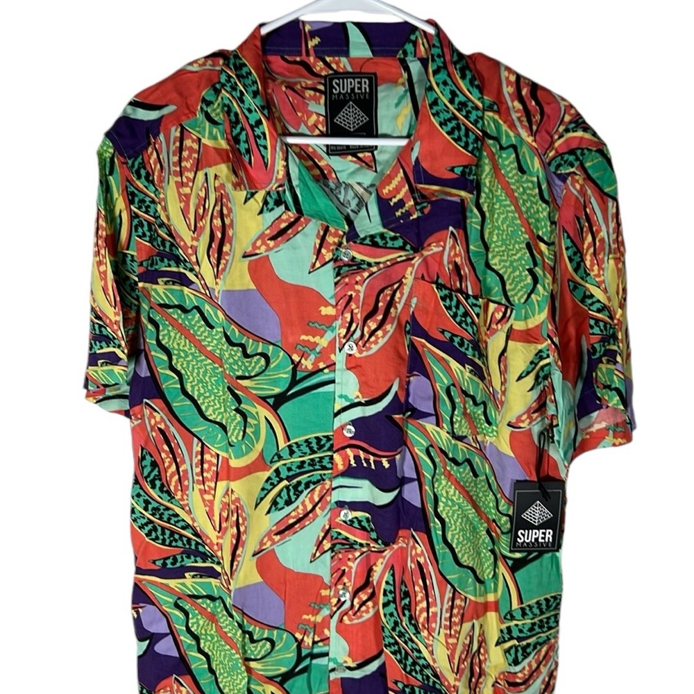 Super Massive Multicolor Button Up Shirt Men’s Size L